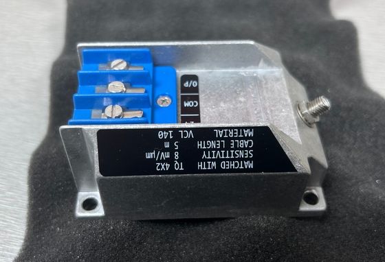 IQS452 204-452-000-221 PROXIMITY SYSTEM Signal Conditioner